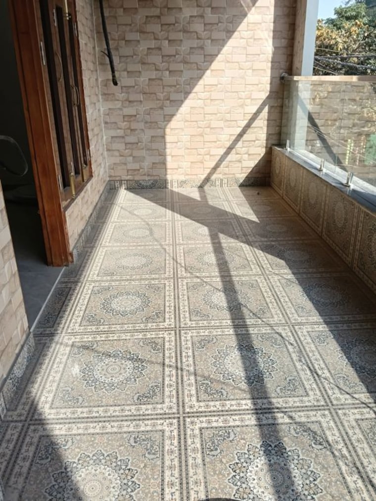 Balcony, vaishali sector 3 3 Bedroom 160 Sq.Yd. Builder Floor In Vaishali Sector 3 Ghaziabad 10333951