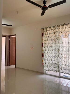 Room in 3 BHK Apartment at Mangalam Signature, Moshi – for Rent
