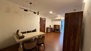 Team Area in 3 BHK Apartment at Bandra West – for Sale