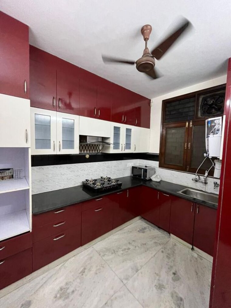 Kitchen, greater kailash i 1 RK 300 Sq.Ft. Builder Floor In Greater Kailash I Delhi 10334027