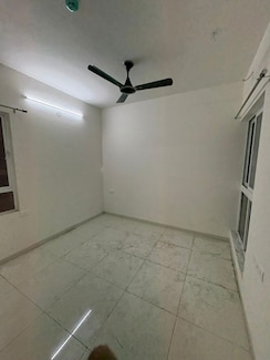 2 BHK Apartment For Rent in Godrej Green Vistas