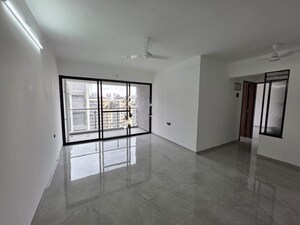 Room in 2 BHK Apartment at Unique Youtopia, Kharadi – for Rent