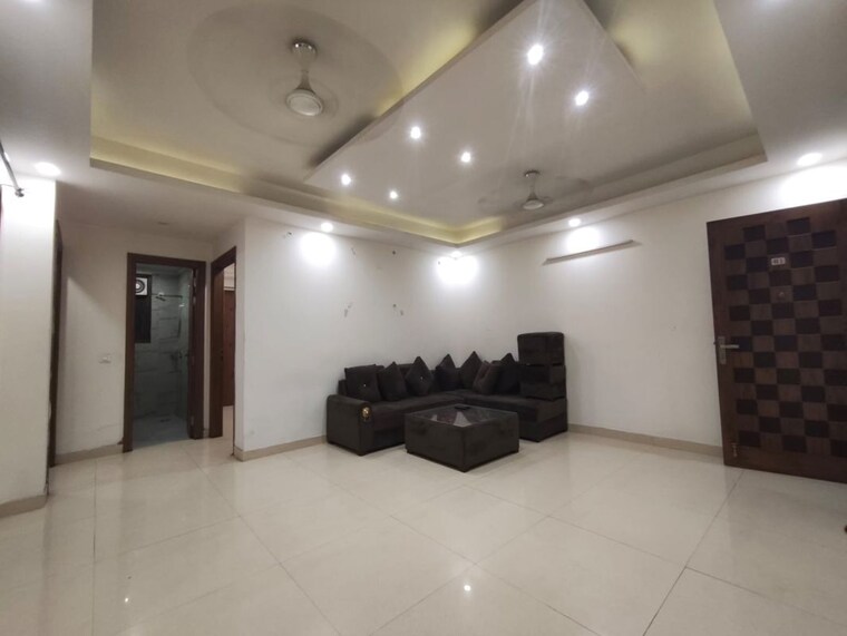  Parking, saket 3 Bedroom 1200 Sq.Ft. Independent House In Saket Delhi 10334121