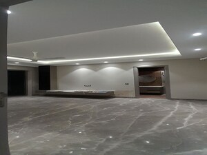 Room in 4 BHK Builder Floor at Palam Vihar – for Sale