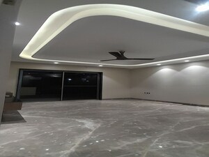 Furnished Amenities in 4 BHK Builder Floor at Palam Vihar – for Sale