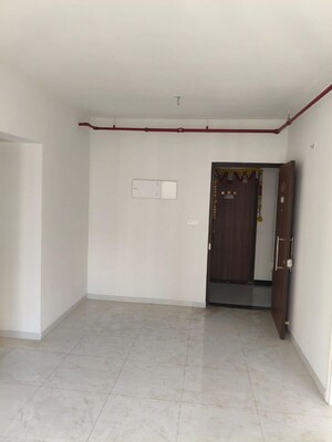 Room in 1.5 BHK Apartment at Runwal Gardens, Dombivli East – for Rent