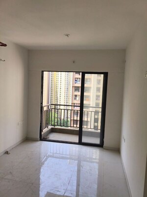 Room in 1.5 BHK Apartment at Runwal Gardens, Dombivli East – for Rent