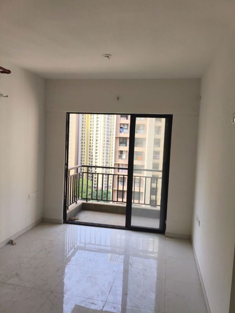 Room, runwal-gardens 1.5 Bedroom 595 Sq.Ft. Apartment In Dombivli East Thane 10334155