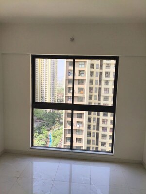 Room in 1.5 BHK Apartment at Runwal Gardens, Dombivli East – for Rent