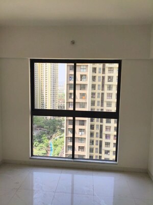 Room in 1.5 BHK Apartment at Runwal Gardens, Dombivli East – for Rent