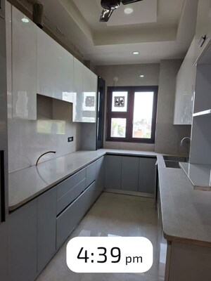 Kitchen in 3 BHK Builder Floor at Sector 40 – for Rent