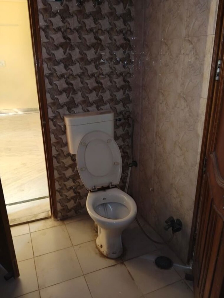 Bathroom, sector 46 2 Bedroom 1550 Sq.Ft. Independent House In Sector 46 Noida 10334199