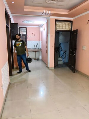 2 BHK Builder Floor For Rent in Sector 45