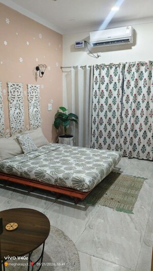 1 BHK Builder Floor For Rent in Sector 33