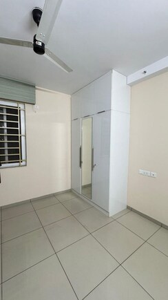 2 BHK + Pooja Room Apartment For Rent in Prestige Royale Gardens