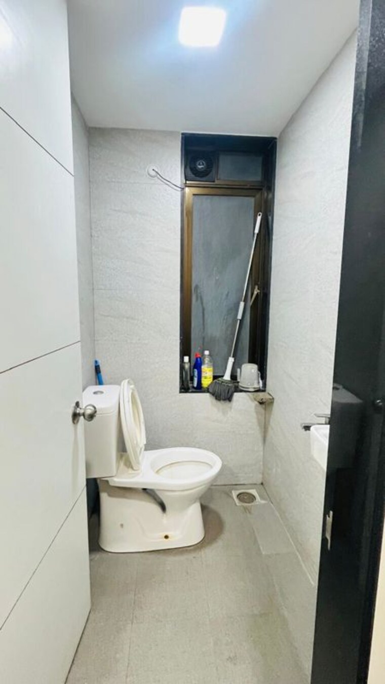 Bathroom, wagle industrial estate Commercial Office Space 350 Sq.Ft. In Wagle Industrial Estate Thane 10334224