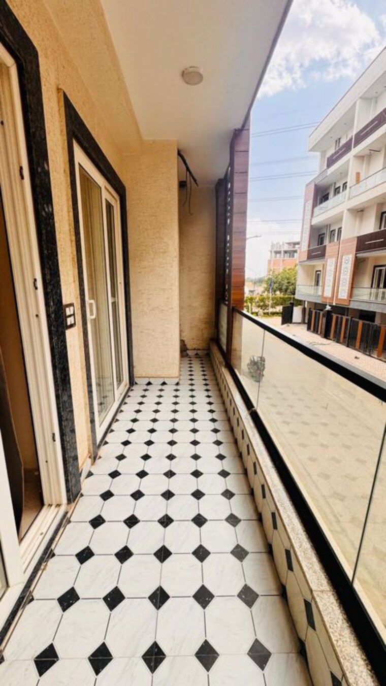 Balcony, sector 70 3.5 Bedroom 1400 Sq.Ft. Builder Floor In Sector 70 Gurgaon 10334250