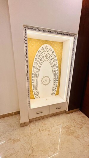 Building Lobby in 3.5 BHK Builder Floor at Sector 70 – for Sale