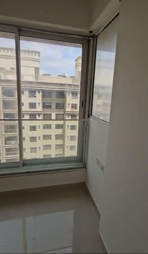 Room in 2 BHK Apartment at Courtyard by Narang Realty and The Wadhwa Group, Pokhran Road No Two – for Sale