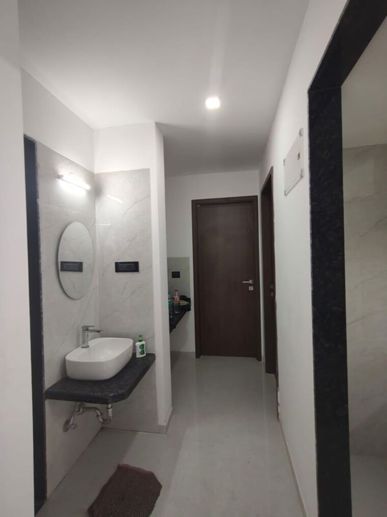 Bathroom, baner 2 Bedroom 1000 Sq.Ft. Apartment In Baner Pune 10334283