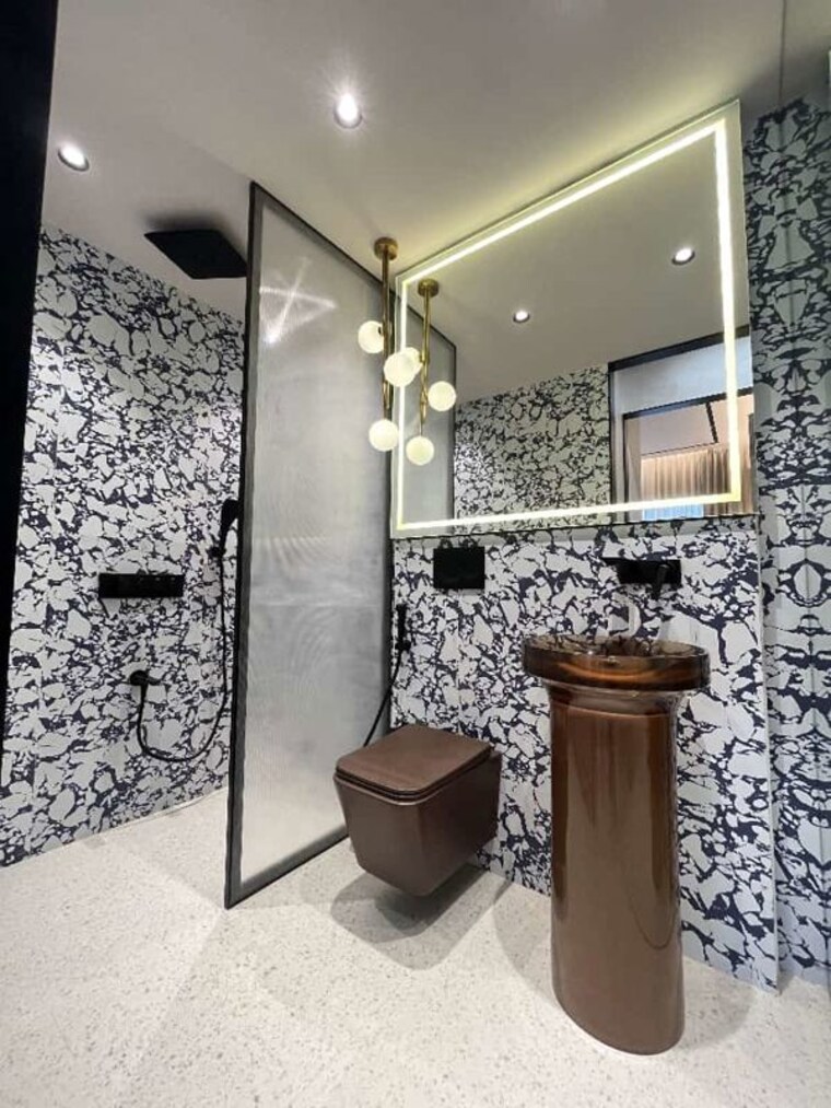 Attached Bathroom, sheth-codename-younique 2 Bedroom 624 Sq.Ft. Apartment In Sion Mumbai 10334282