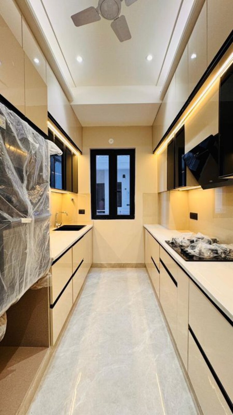 Kitchen, anant-raj-the-estate-floors 3 Bedroom 1620 Sq.Ft. Builder Floor In Sector 63a Gurgaon 10334280