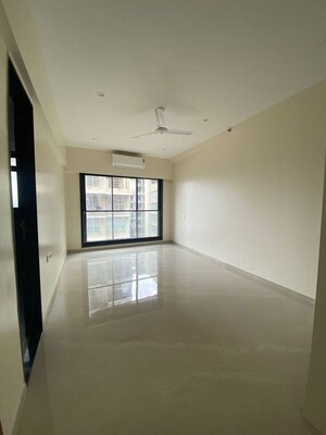 Room in 3 BHK Apartment at Vithaldas Nagar – for Rent