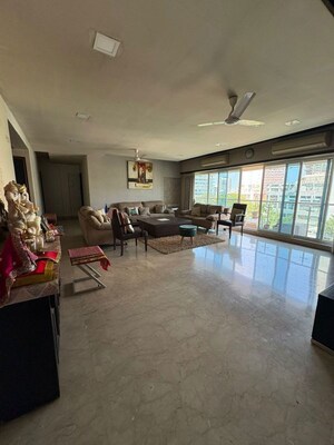 4 BHK Apartment For Rent in Bhagat CHS, Bandra West