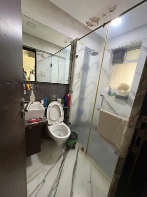 Team Area in 4 BHK Apartment at Bhagat CHS, Bandra West – for Rent