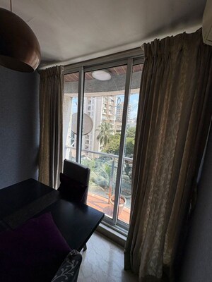 Living Room in 4 BHK Apartment at Bhagat CHS, Bandra West – for Rent