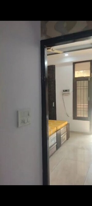 Furnished Amenities in 3 BHK Builder Floor at Shakti Khand 2 – for Sale