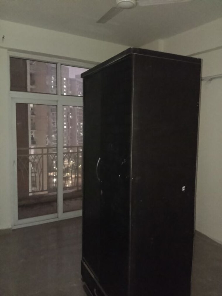 Other, sector 16c greater noida 3 Bedroom 1545 Sq.Ft. Apartment In Sector 16c Greater Noida Greater Noida 10334390