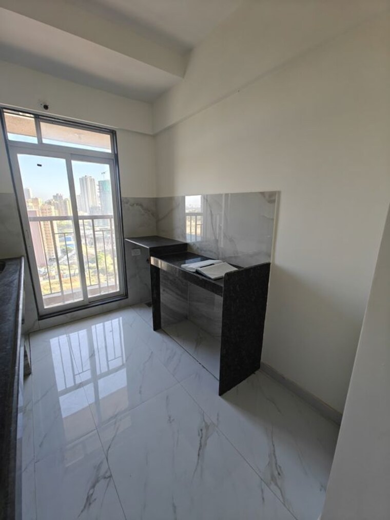Room, metropolis-bayside 1 Bedroom 421 Sq.Ft. Apartment In Kasarvadavali Thane 10241595