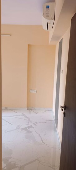 1 BHK Apartment For Rent in Blumen Apartments