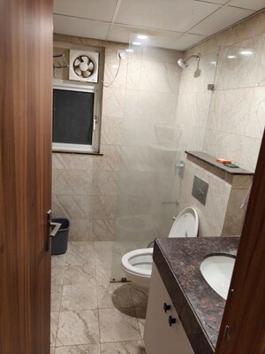 Bathroom in 3 BHK Apartment at Experion Capital, Gomti Nagar – for Rent