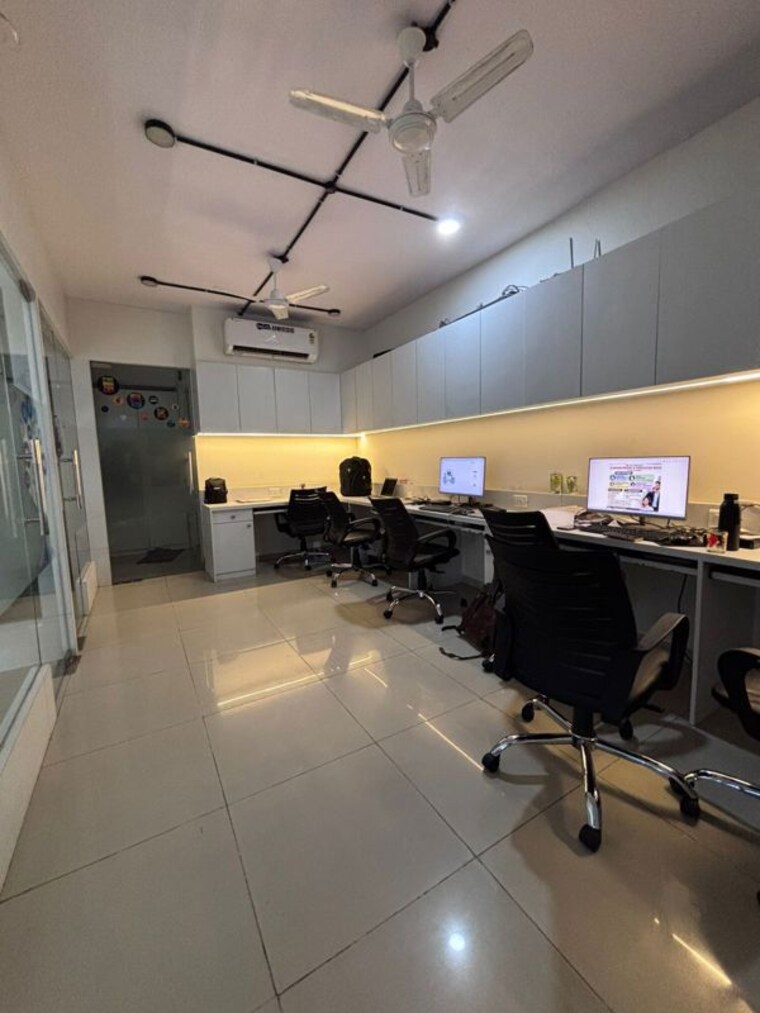 Team Area, gota Commercial Office Space 1126 Sq.Ft. In Gota Ahmedabad 10334558