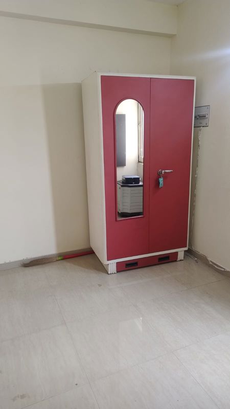 2 BHK 700 Sq.Ft. Apartment in Pyramid Square 67A