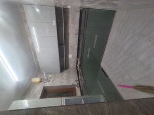 Building Lobby in 2 BHK Builder Floor at Malviya Nagar – for Rent