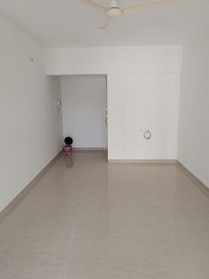 Room in 3 BHK Apartment at Supreme Palms Villas, Baner – for Rent