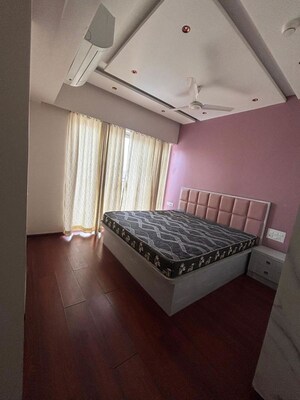 Bedroom in 3.5 BHK Apartment at Amanora Ascent Towers, Hadapsar – for Rent