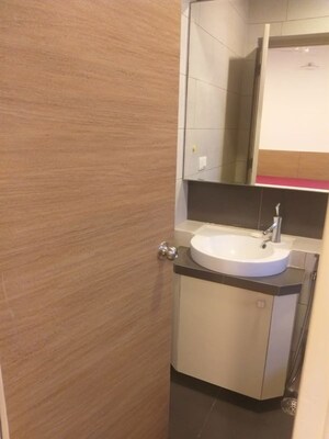 Furnished Amenities in 3 BHK Apartment at Imperial Heights Goregaon West, Goregaon West – for Rent