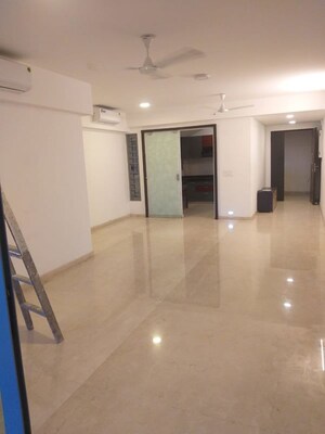 Room in 3 BHK Apartment at Imperial Heights Goregaon West, Goregaon West – for Rent