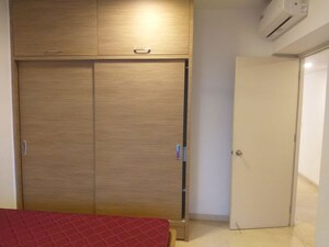 Room in 3 BHK Apartment at Imperial Heights Goregaon West, Goregaon West – for Rent