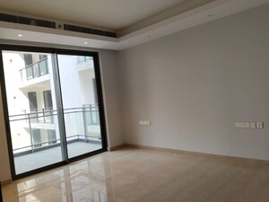 Room in 3 BHK Apartment at Suncity Platinum Towers, Sector 28 – for Rent