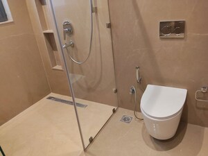 Bathroom in 3 BHK Apartment at Suncity Platinum Towers, Sector 28 – for Rent