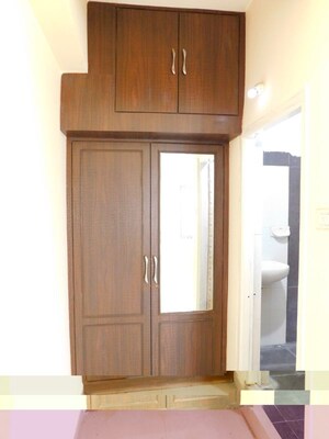 Room in 3 BHK Builder Floor at Kondapur – for Rent