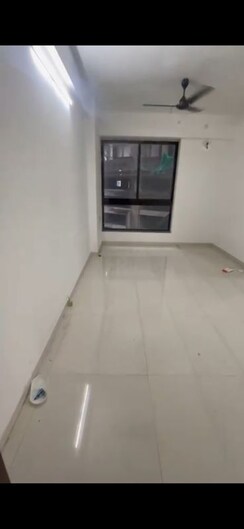 2 BHK Apartment For Sale in Sunteck Avenue 2