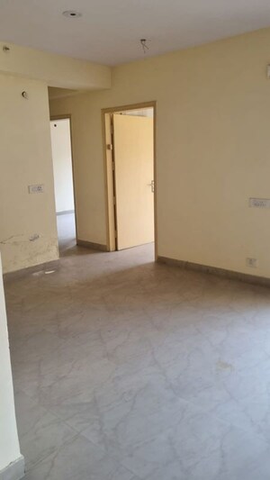 Room in 3 BHK Apartment at Eros Sampoornam, Sector 2 Greater Noida – for Rent