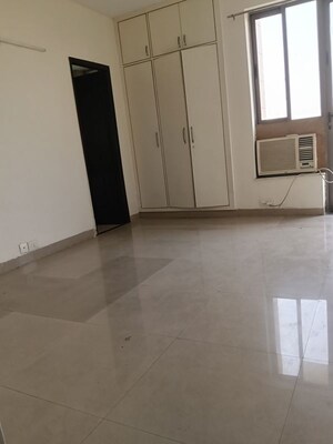 3 BHK Apartment For Rent in Unitech Uniworld Gardens 2, Sector 47