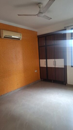 Room in 2 BHK Apartment at Maya Garden City, Lohgarh – for Rent